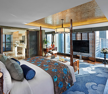 Complimentary stay at Mandarin Oriental Hotels exclusively for The Platinum Card®